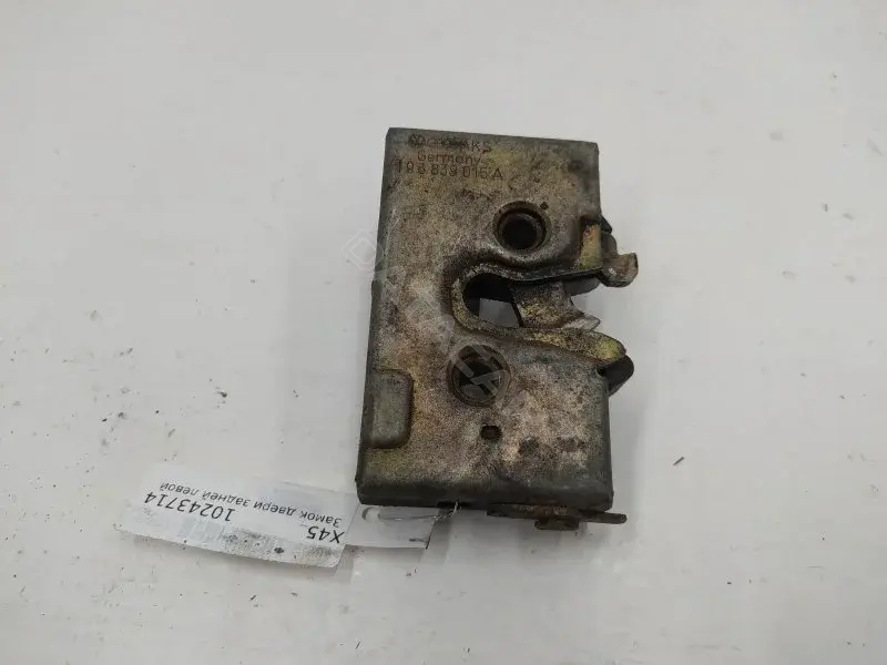 Замок двери 193839015A