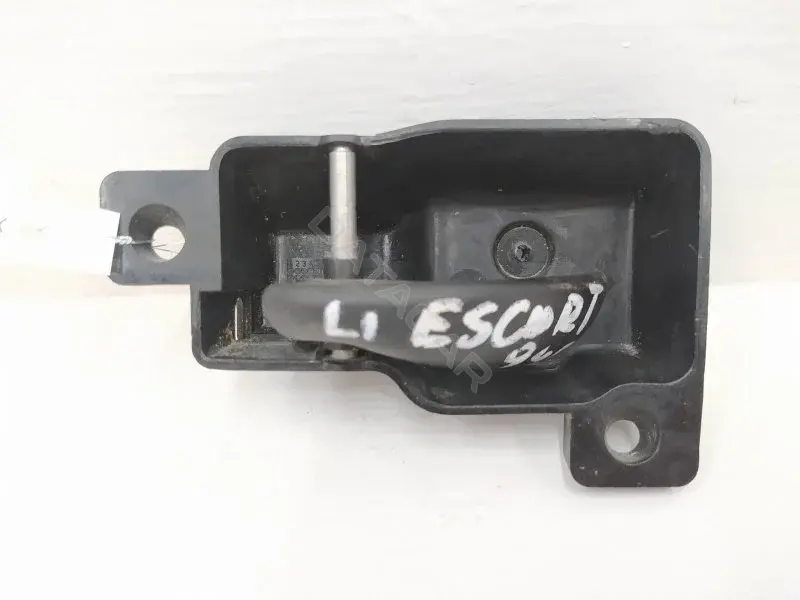 Ручка двери 95AGA22601AA