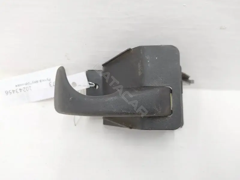 Ручка двери 89FBA22600AA