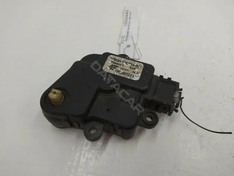 Мотор заслонки печки 7M3907511A