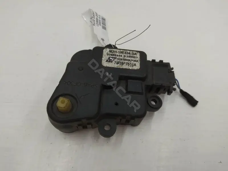 Мотор заслонки печки 7M3907511A