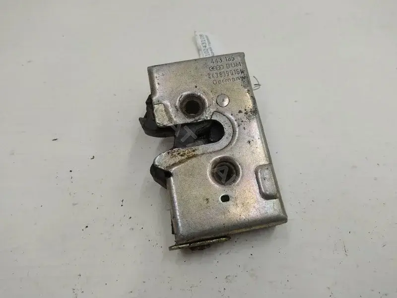Замок двери 443839016N