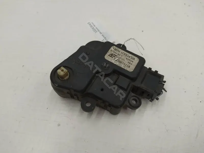 Мотор заслонки печки 7M3907511A