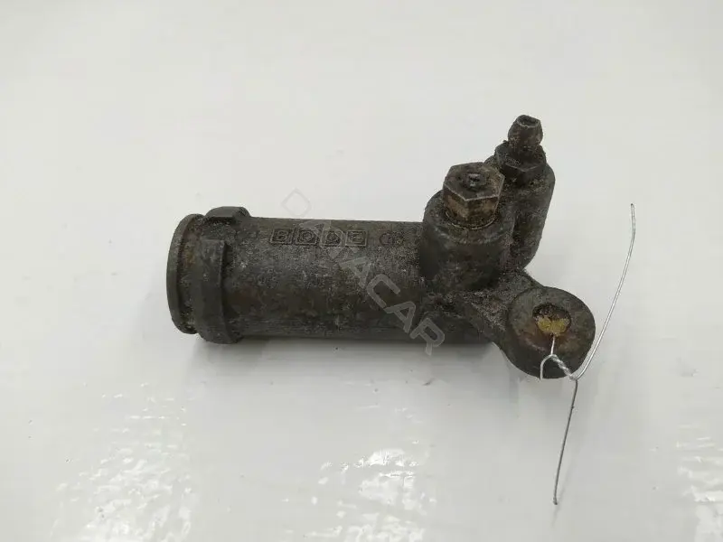 Рабочий цилиндр сцепления 893721261A