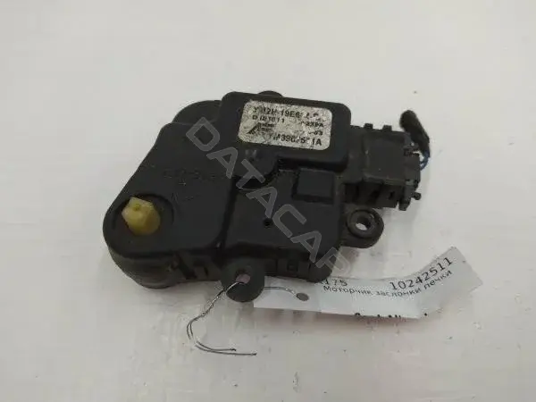 Мотор заслонки печки 7M3907511A