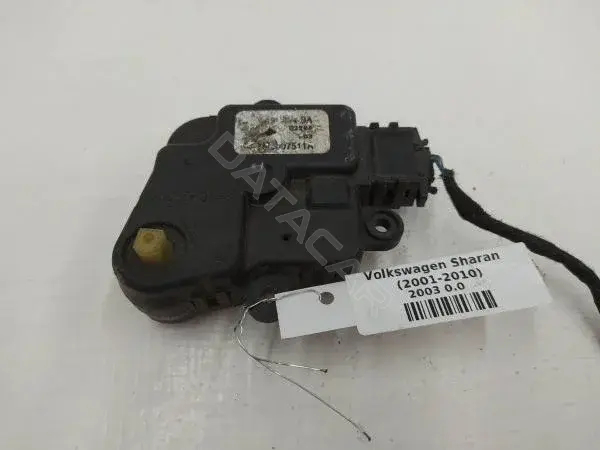 Мотор заслонки печки 7M3907511A