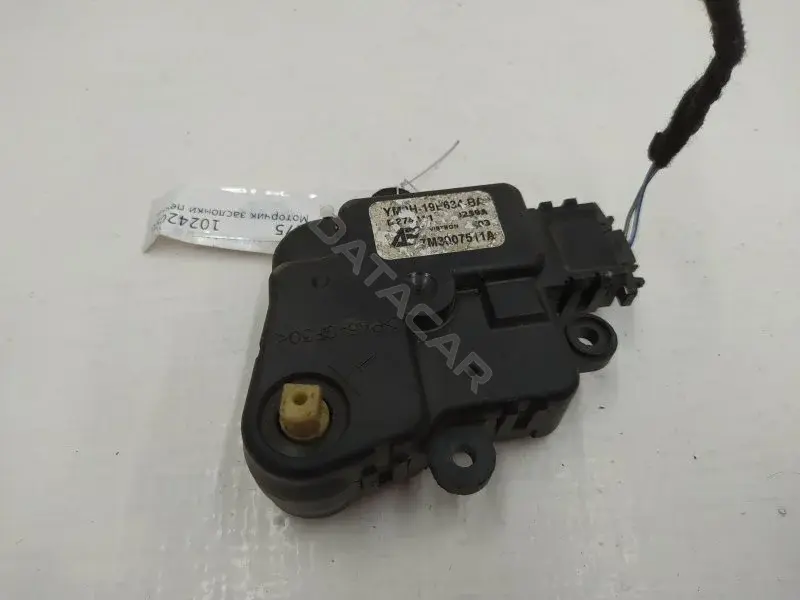 Мотор заслонки печки 7M3907511A