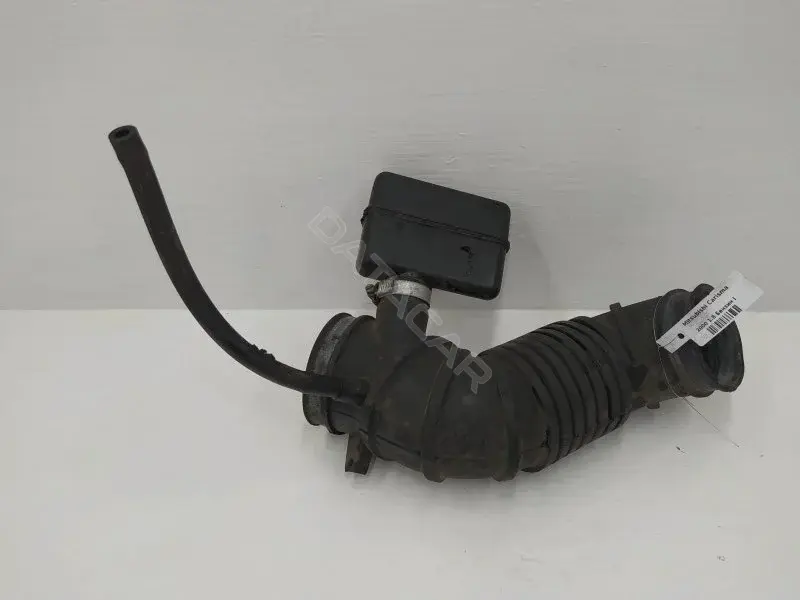 Патрубок воздушный MR235320