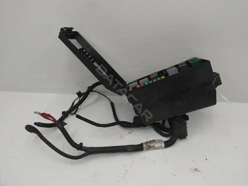 Блок предохранителей 2M5T14A076AB