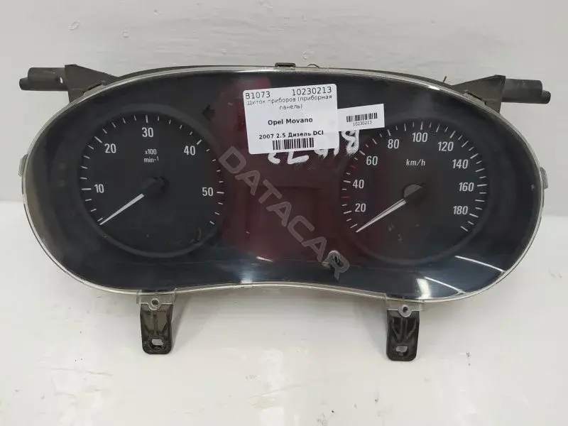 Панель приборов 8200467956D