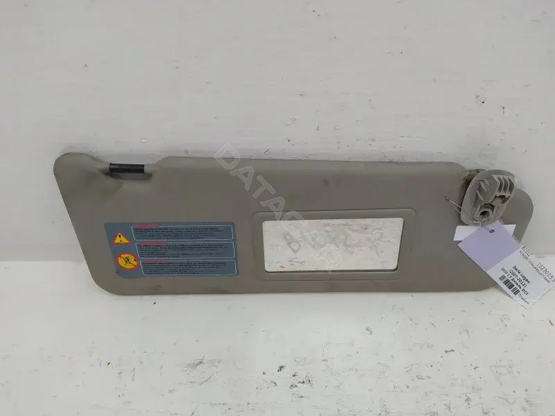 Козырек солнцезащитный 10230153