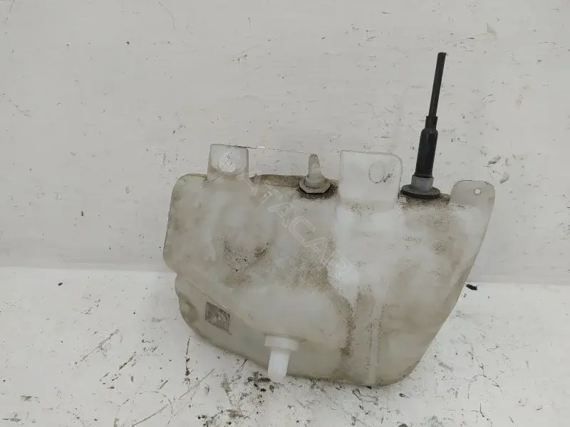 Бачок омывателя 8361439