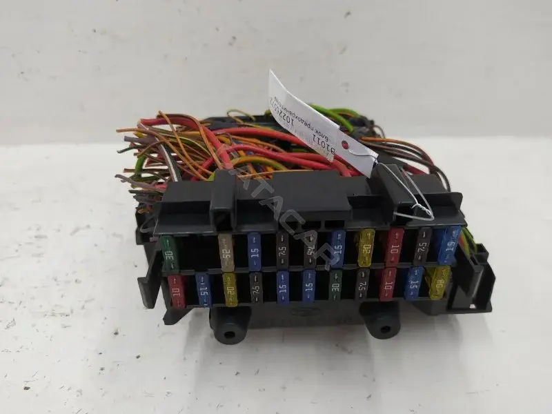 Блок предохранителей YS6T14K150DC