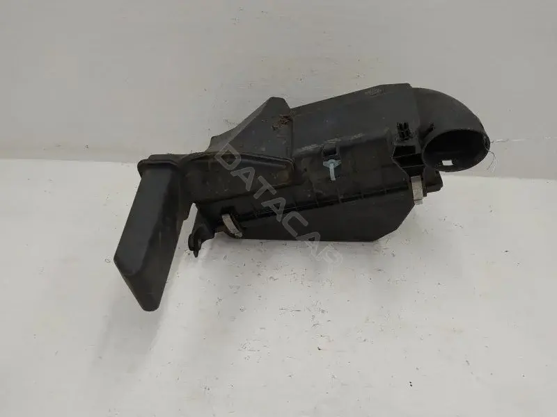 Корпус воздушного фильтра MR258905