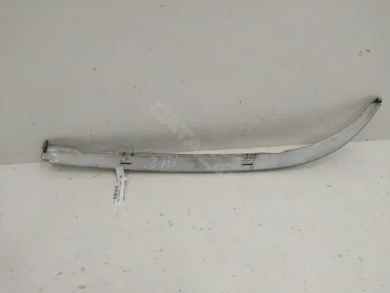 Ус под фару 8159306