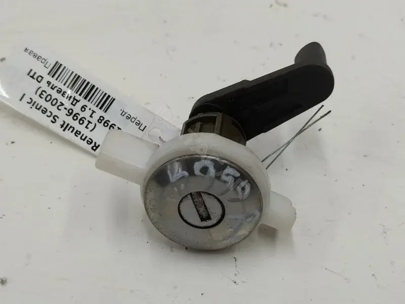 Личинка замка двери 10222845