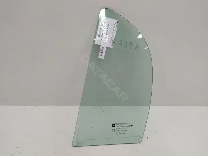 Форточка задняя левая 10222784