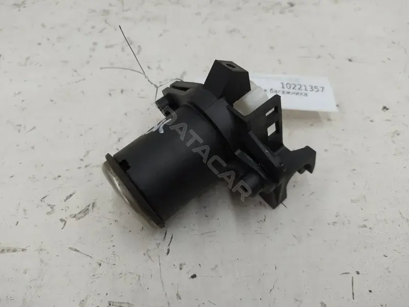 Замок крышки багажника 2S6113386AC
