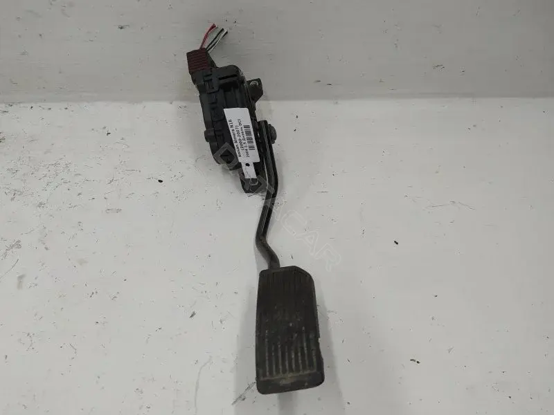 Педаль газа 18002AU410