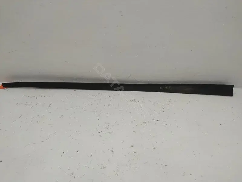 Молдинг лобового стекла A1686700208