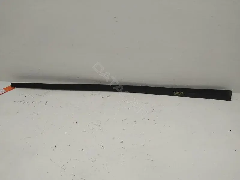 Молдинг лобового стекла A1686700208