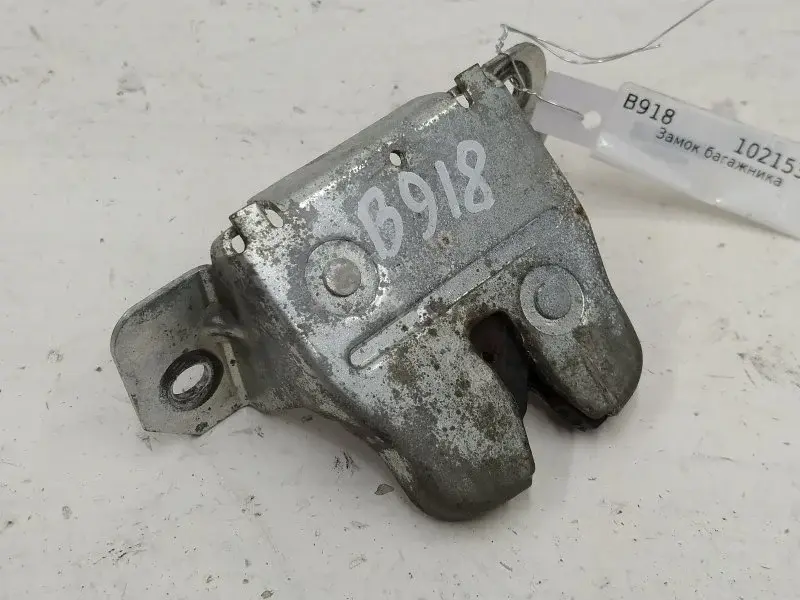 Замок крышки багажника A1687400236