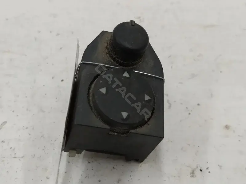 Джойстик регулировки зеркал 8D0959565