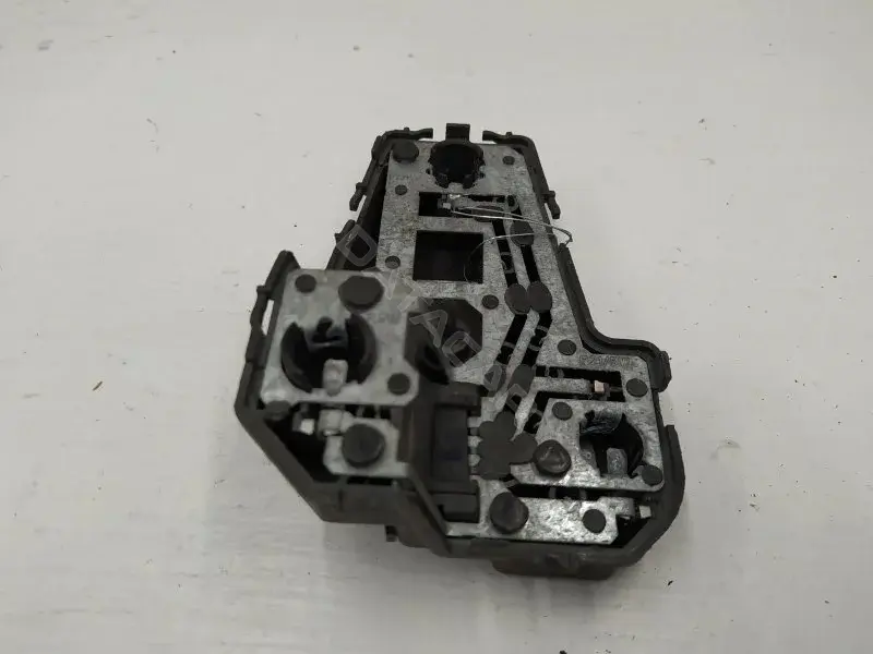 Панель (плата) фонаря заднего 95VW13N004EA