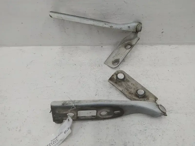 Петля капота 2S6116801AE2S6116800BA