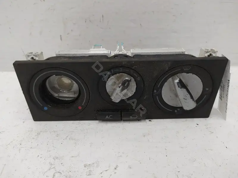 Блок управления климат-контролем 1J0820045F