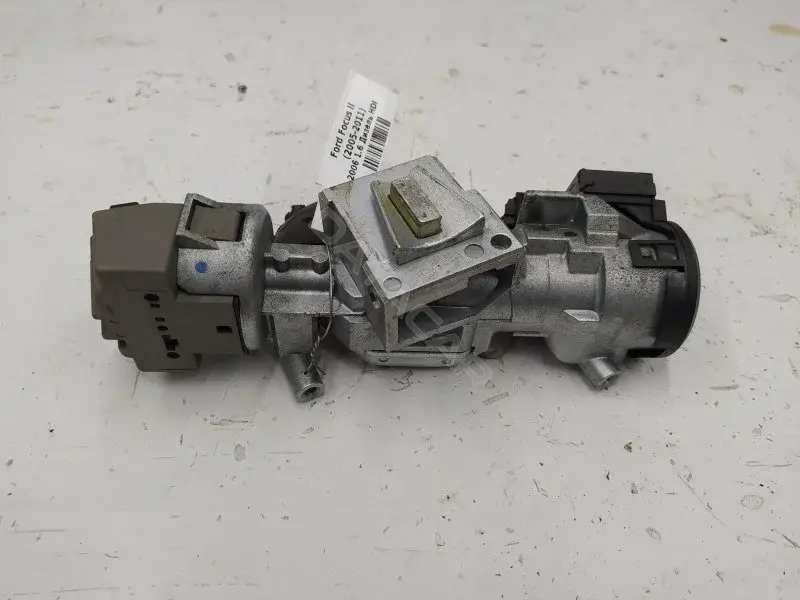 Замок зажигания 3M513F880AC
