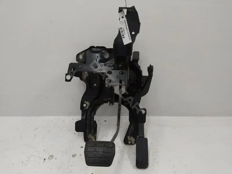 Узел педальный (блок педалей) 10206107