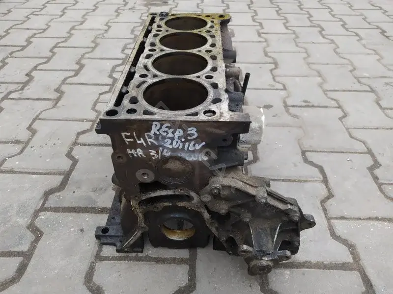 Блок цилиндров F4RA700