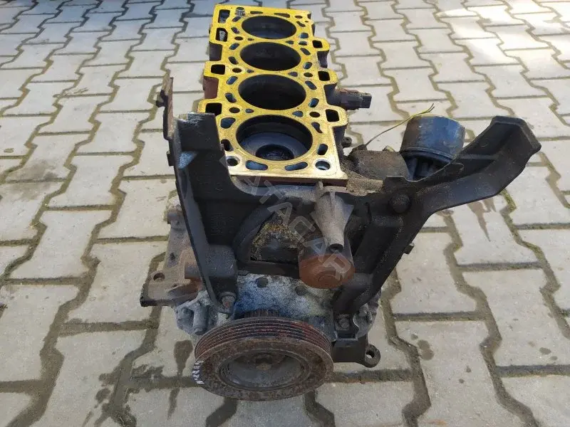 Блок цилиндров K9KB272