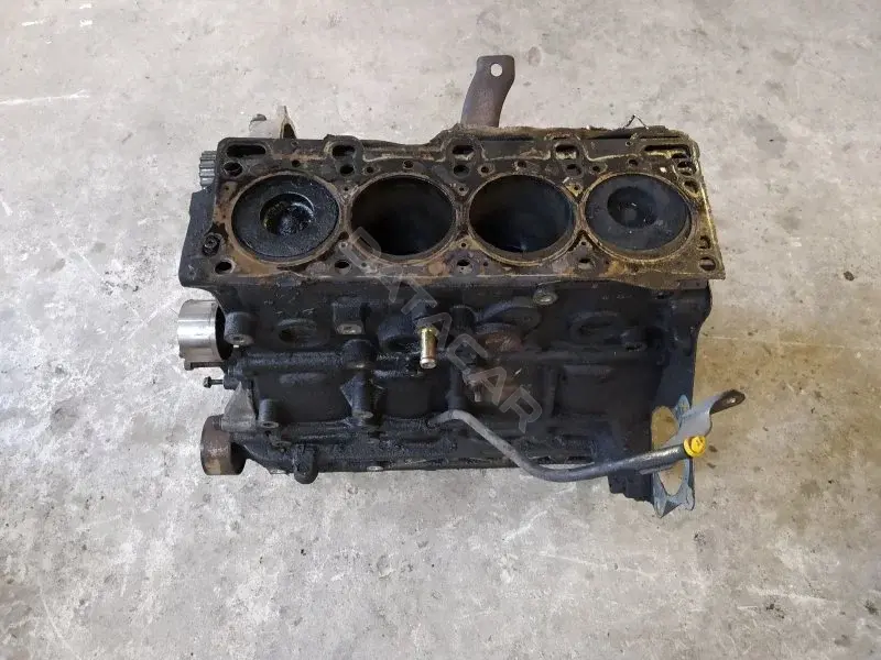 Блок цилиндров RF7J