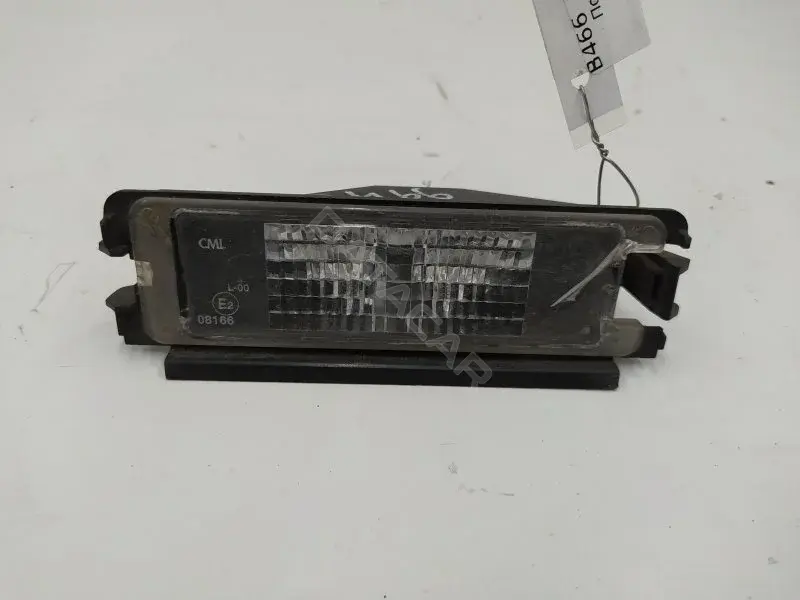 Фонарь подсветки номерного знака 8200957874