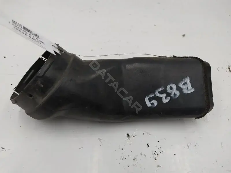 Патрубок воздушный MR188634