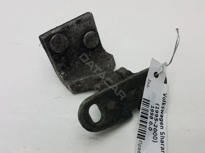 Петля крышки багажника 7M0827302B
