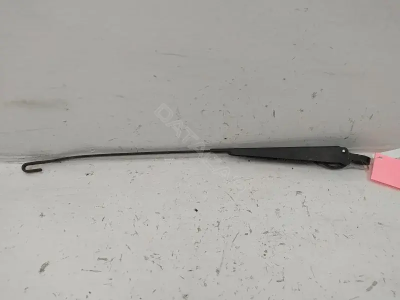 Рычаг стеклоочистителя 89FG17526A4A