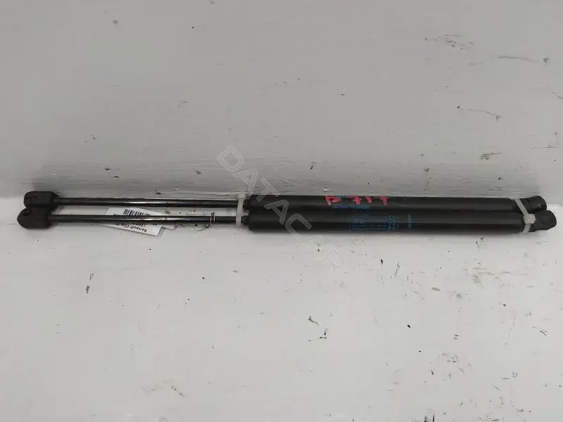 Амортизатор крышки багажника, капота, заднего стекла 8200583852
