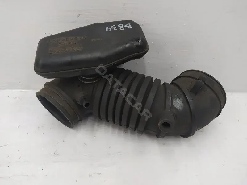 Патрубок воздушный MR188642