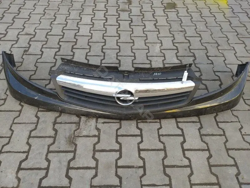 Решетка радиатора 93856149