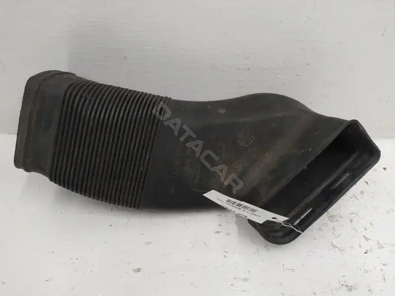 Воздуховод 8D0129617E