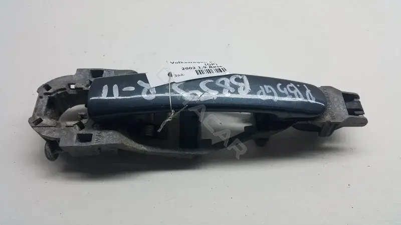 Ручка двери 3B0837885886