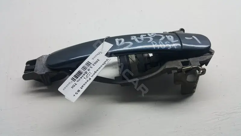 Ручка двери 3B0837885886