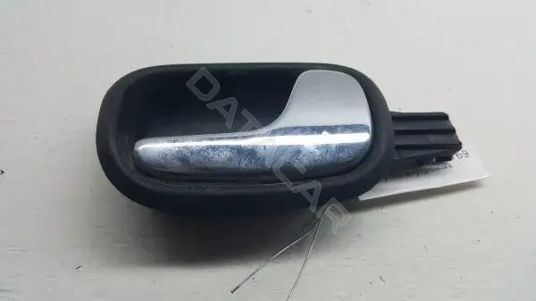 Ручка двери 8D0839020