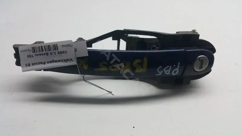 Ручка двери 3B0837885886
