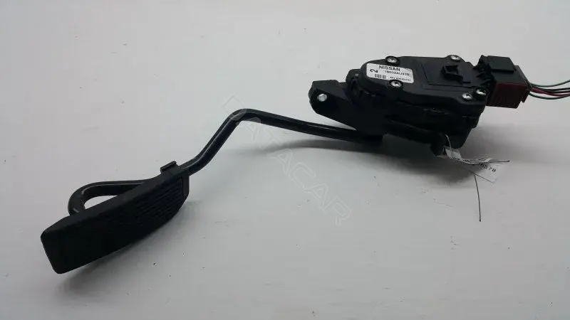 Педаль газа 18002AU410