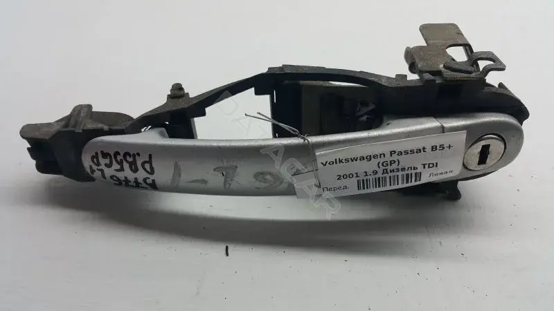 Ручка двери 3B0837885