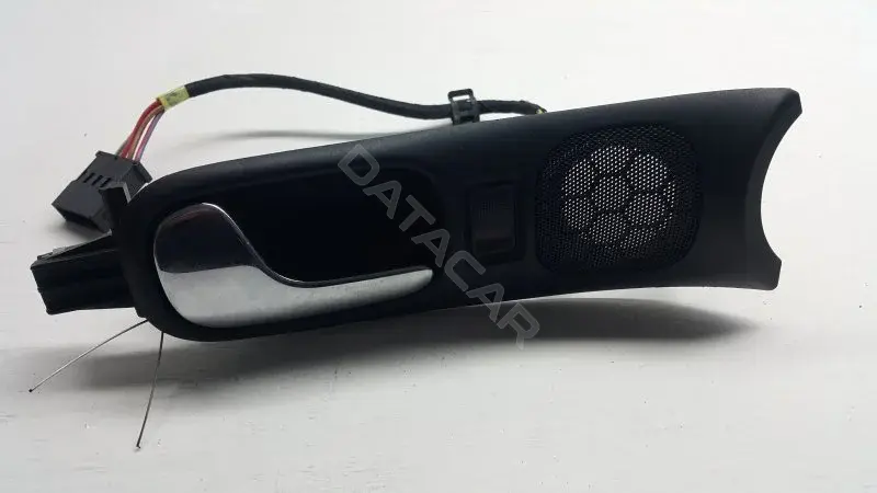 Ручка двери 8D0837019